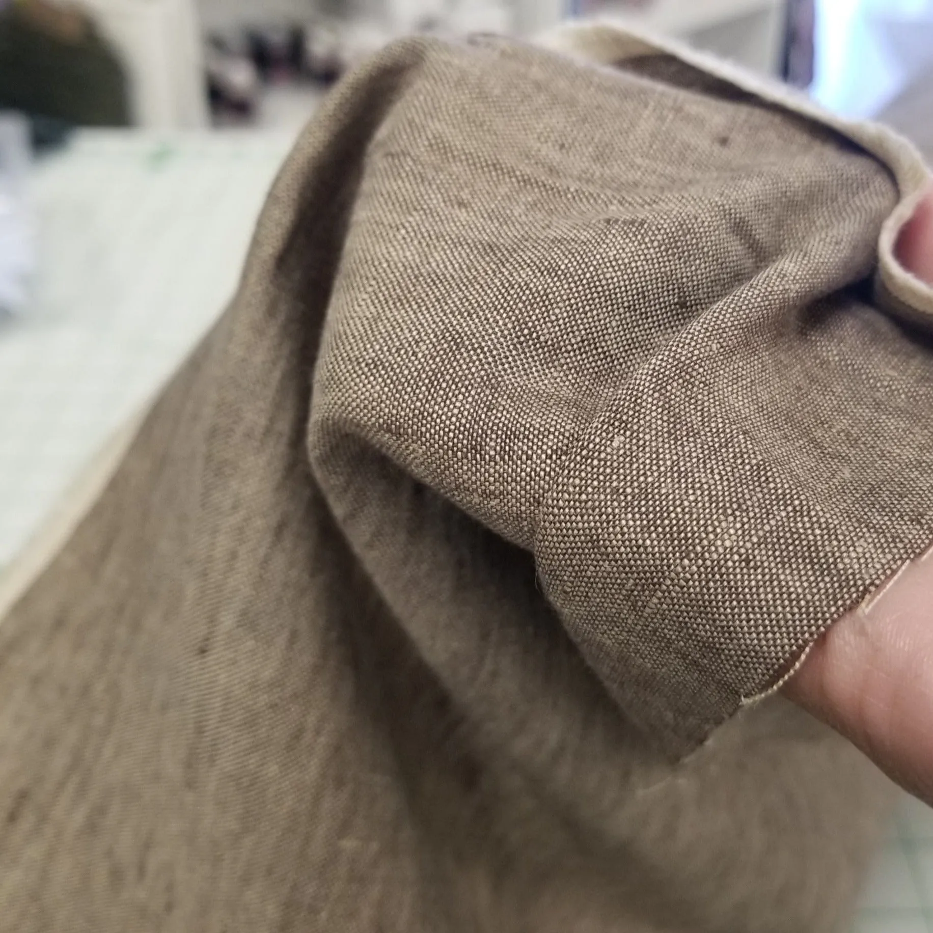 End of BOlt: 3/4th yard of Irish Linen Two Tone Brown Spence Bryson Woven 167 GSM- remnant