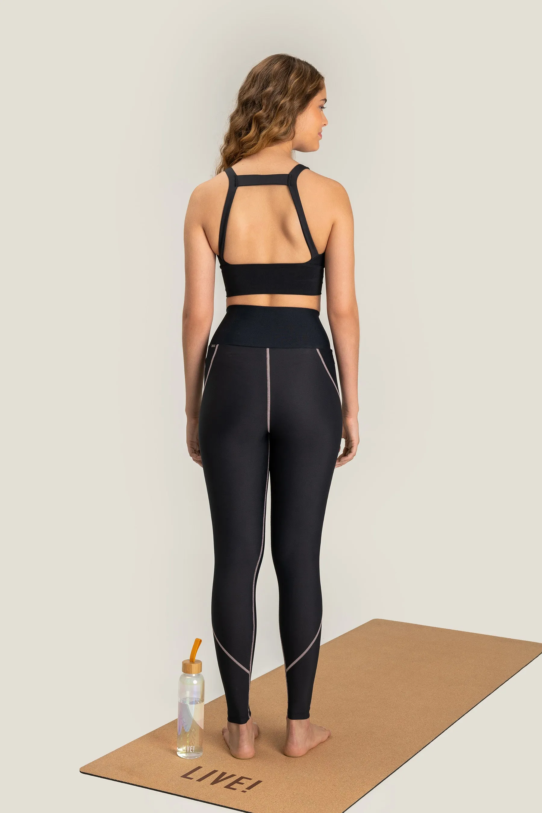 Essential Streamline Leggings