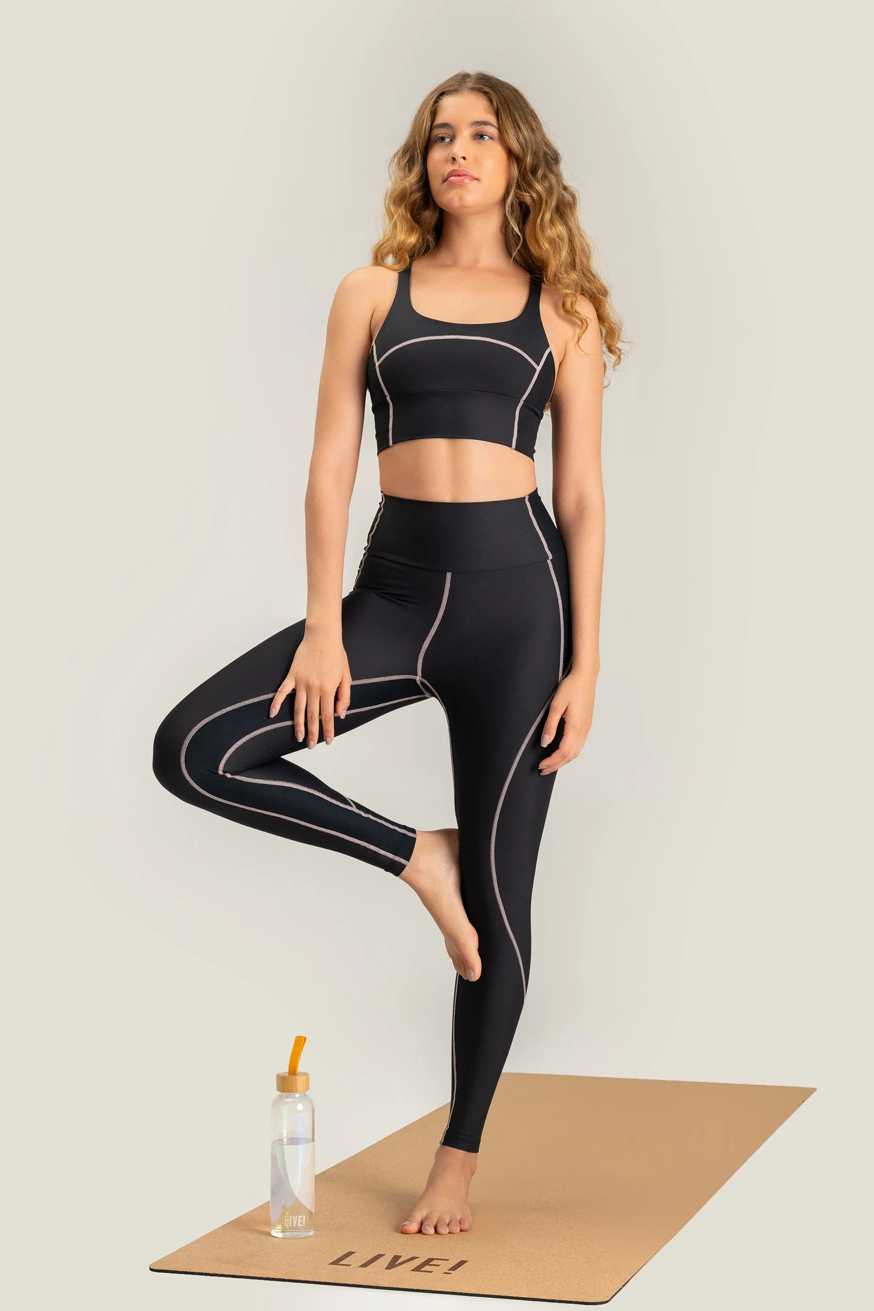 Essential Streamline Leggings