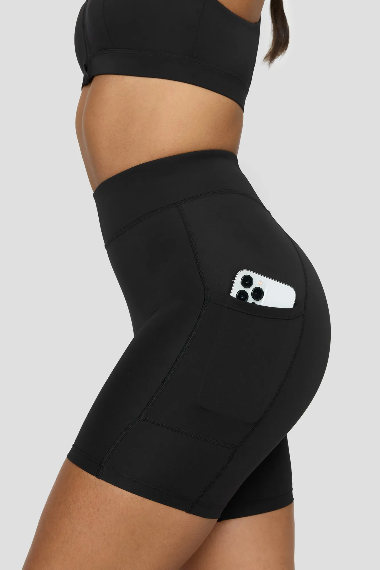 FORMTECH HIGH WAISTED SIDE POCKET RUNNING SHORTS - BLACK